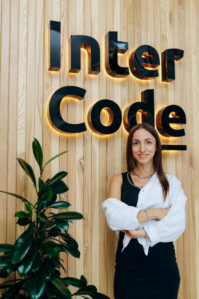 InterCode developers collaborating on innovative web and mobile applications