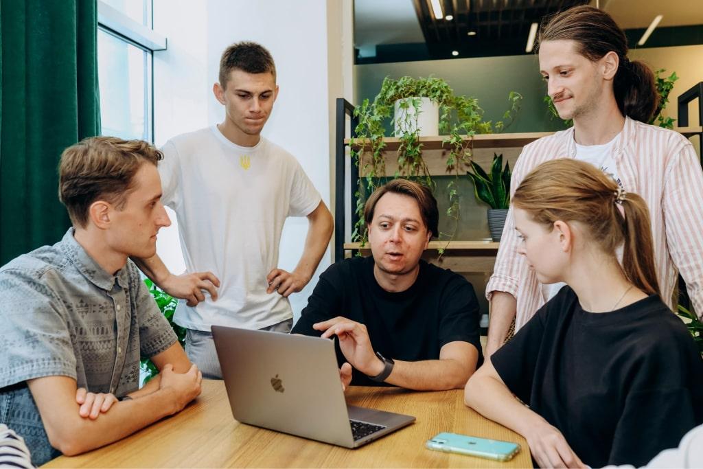 InterCode development team meeting to discuss project architecture and implementation